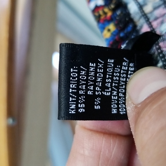 M off-shoulder Floral Boho Top - Picture 9 of 10